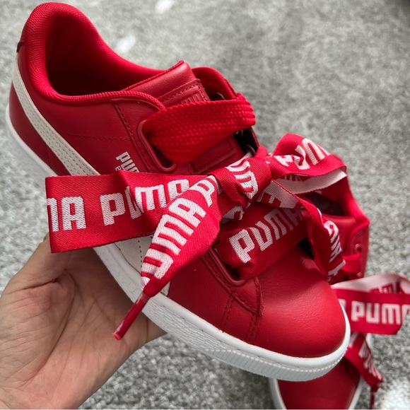 Puma basket heart sneaker NWT red bow - Picture 2 of 10